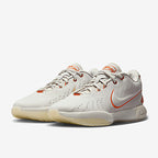Nike LeBron 21